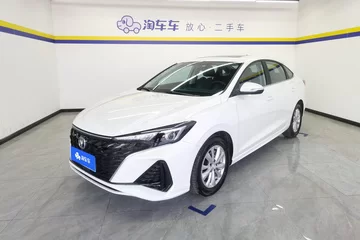 2025款 PLUS 1.5L 手动豪华版